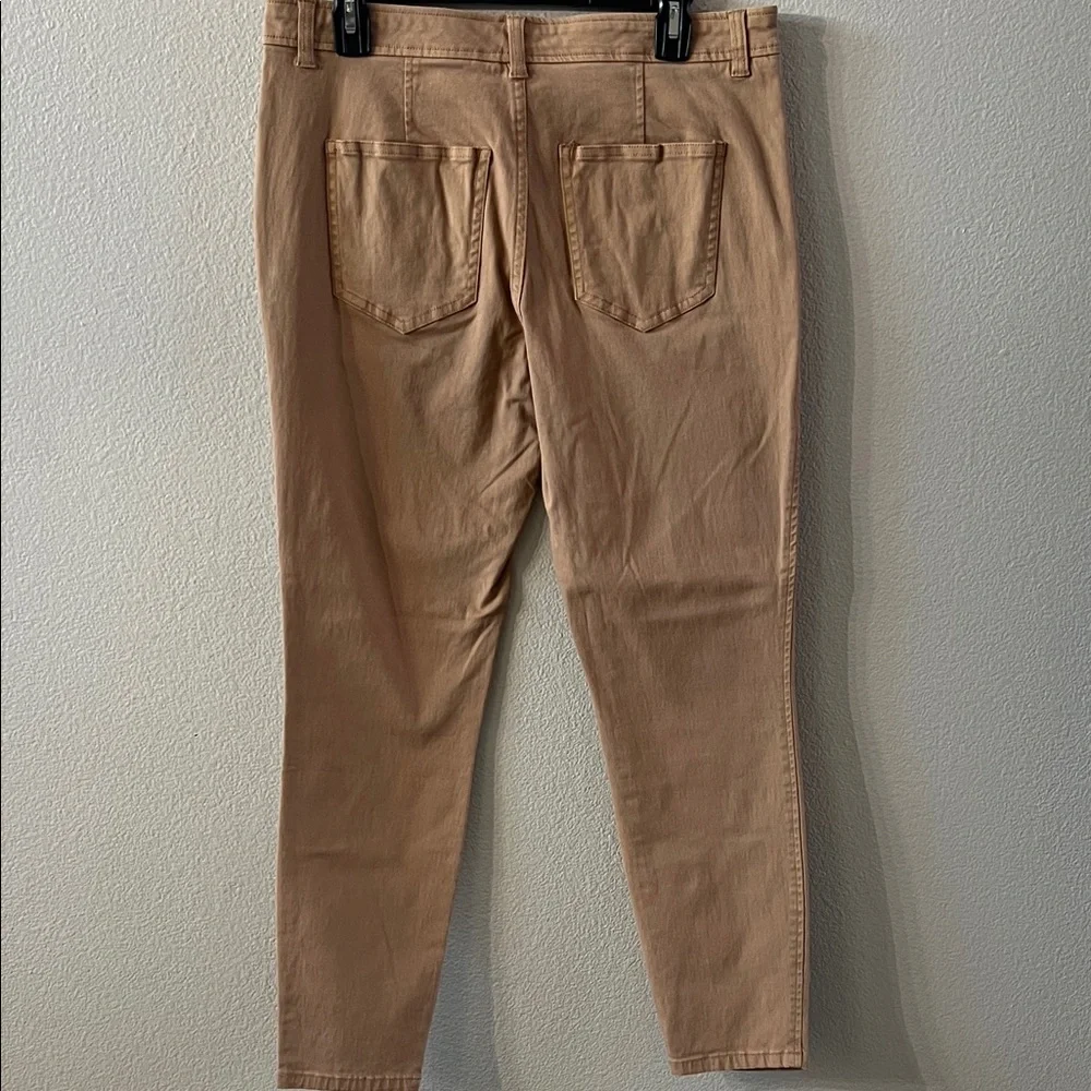Market & Spruce Women's Tan Chinos - Picture 5 of 6